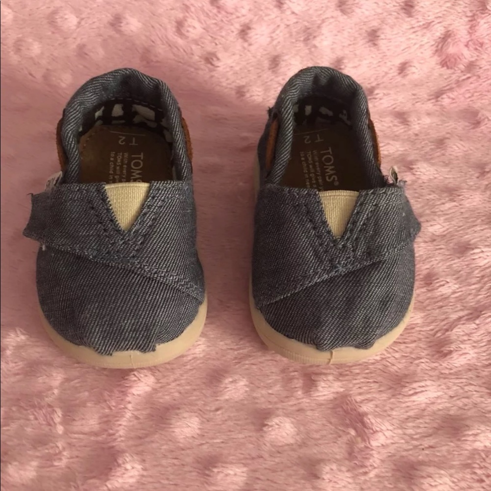 Tiny Toms Size 2